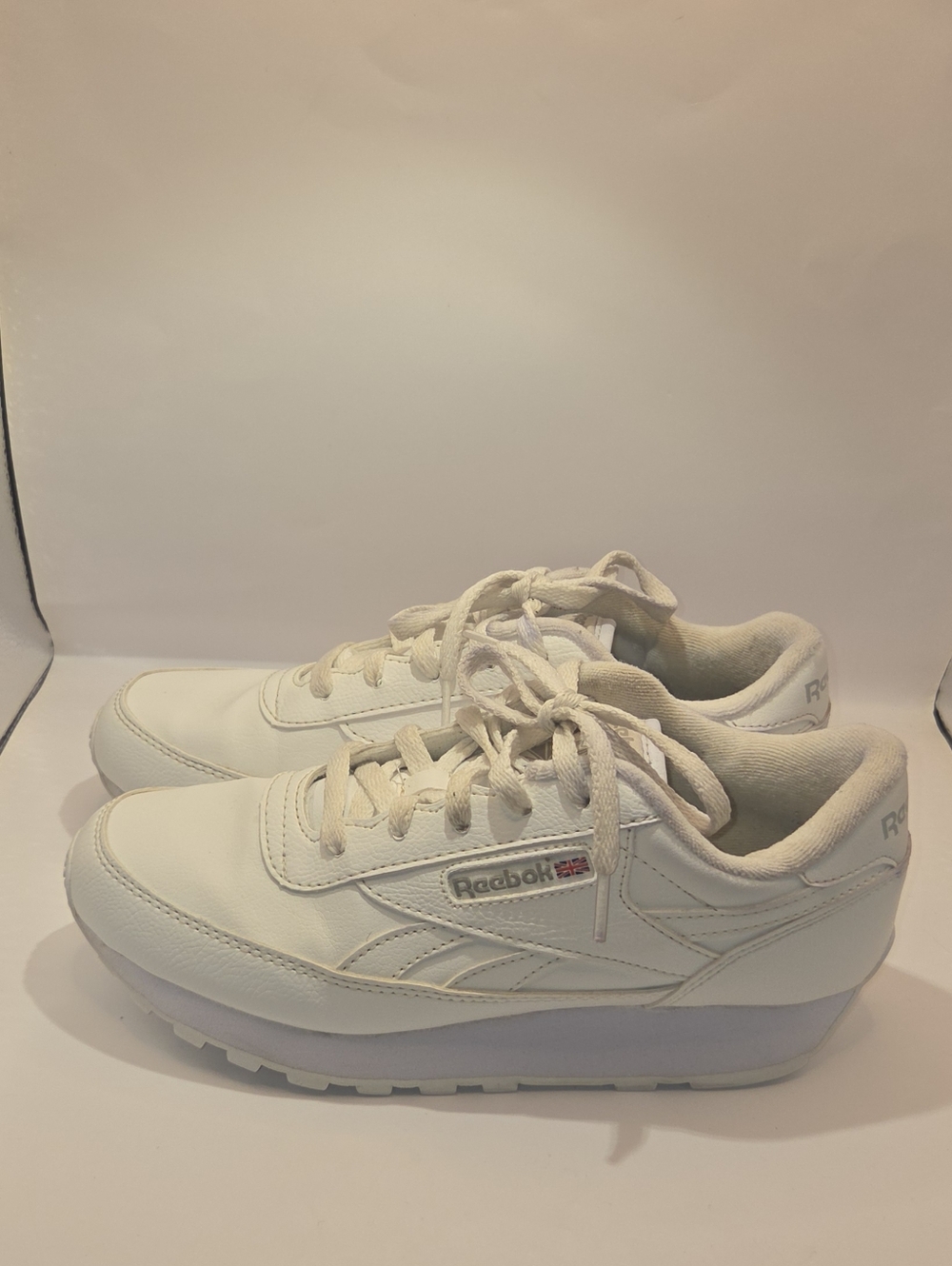 Reebok Classic White Leather Sneakers Womens Size 7.5